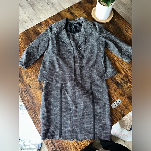 Rafaella Studio Gray‎ Women's Blazer and Skirt Set - Picture 9 of 9